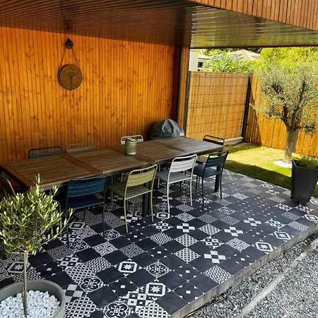 Maison Familiale Et Spacieuse Avec Piscine Mios