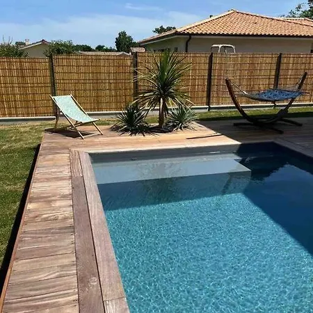 Maison Familiale Et Spacieuse Avec Piscine Mios