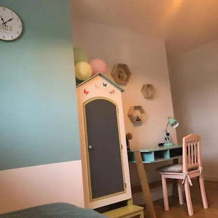 Maison Familiale Et Spacieuse Avec Piscine Ferienhaus *